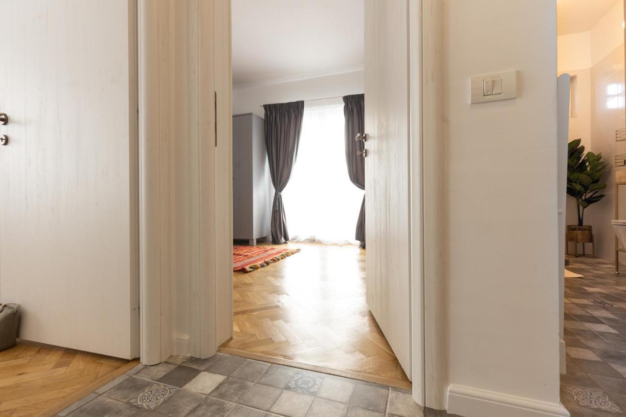 Metropole Apartments Panoramic Ateneum Boekarest Buitenkant foto